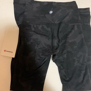 Lululemon leggings cameo